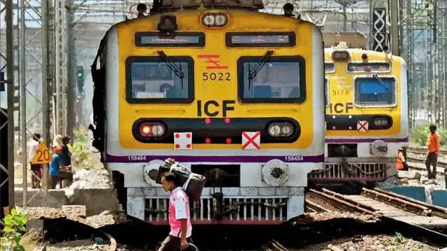 mumbai-local-train-central-railway-to-run-4-special-suburban-trains-on-main-harbour-line-for-new-year-check-timings