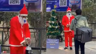Santa Claus In Delhi Wears Oxygen Mask, Hands Out Free Metro Tickets To Promote Public Transport In Viral Video