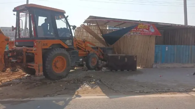 gurugram-police-demolish-illegal-hotel-of-notorious-criminal-rajat-in-farrukhnagar