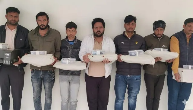 lucknow-stf-busts-gang-making-fake-ayushman-cards-7-arrested-in-gomti-nagar-for-crores-in-fraud