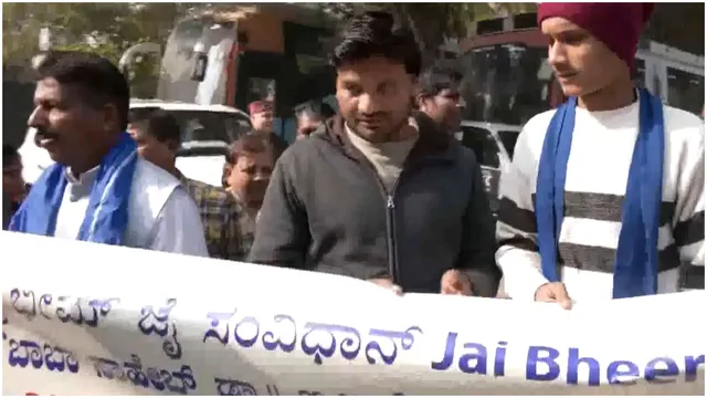 karnataka-cm-row-inside-indira-bhawan-siddaramaiah-attends-cwc-meet-protests-outside-back-home-minister