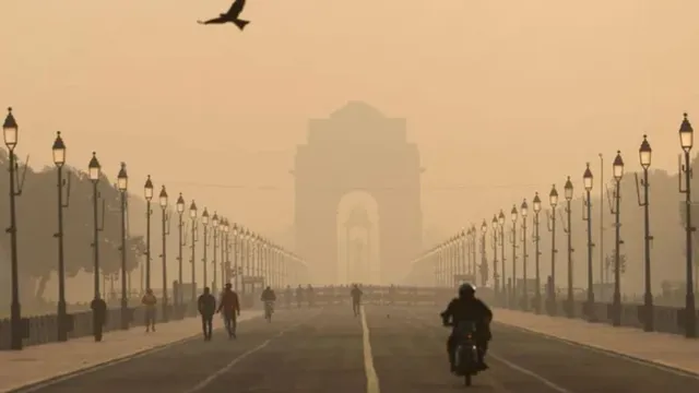 delhi-air-quality-plunges-to-severe-category-aqi-hits-400-orange-alert-issued-for-dense-fog-check-area-wise-data
