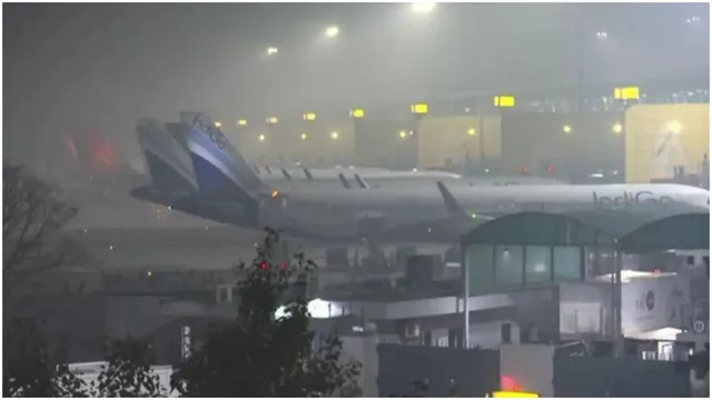 dense-fog-disrupts-flight-operations-across-north-india-air-india-and-indigo-issue-advisories