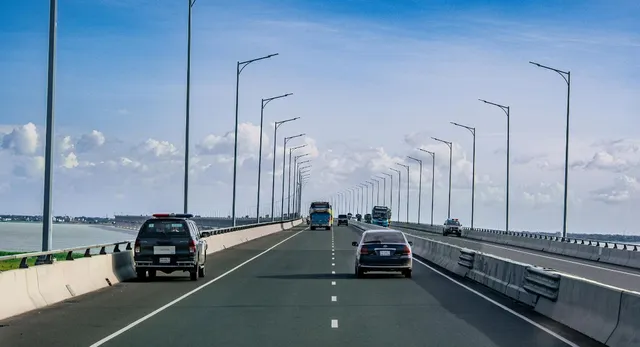 lucknow-kanpur-expressway-nhai-speeds-up-construction-work-march-2026-launch-targeted