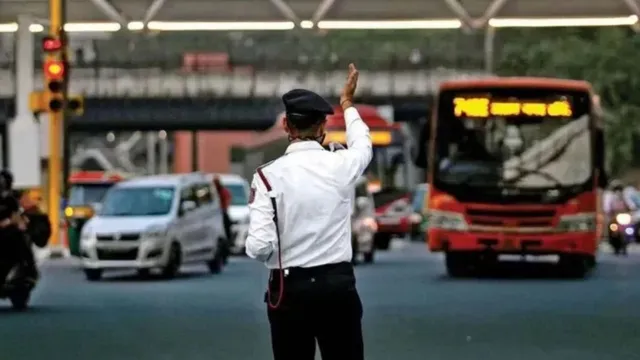 new-year-traffic-advisory-delhi-police-to-restrict-vehicle-entry-near-connaught-place-check-alternate-routes-parking-details