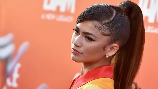 new-year-party-hairstyles-that-are-bold-glam-and-totally-instagram-worthy