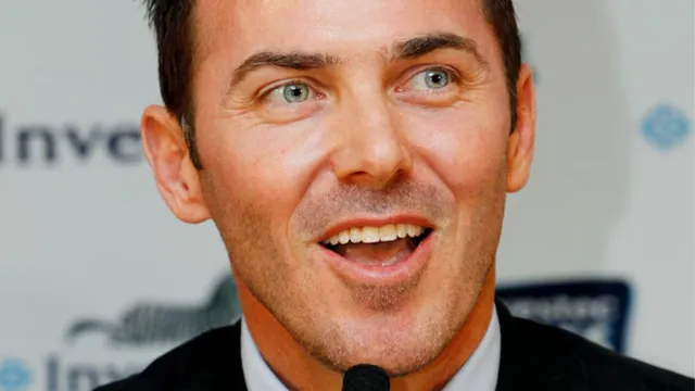 damien-martyn-meningitis-hospital-adam-gilchrist