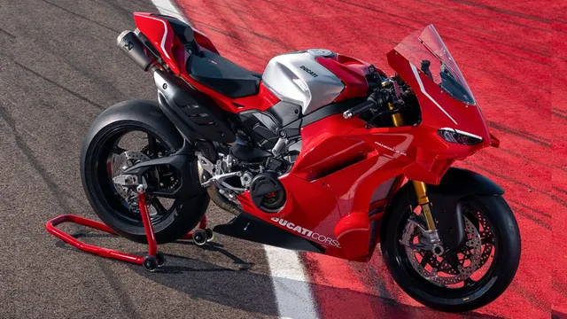 ducati-panigale-v4r-launched-in-india-at-rs-84-99-lakh-gets-motogp-engine