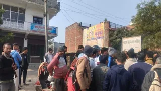 Gorakhpur: Ex-Serviceman Dies At Illegal Hospital In PPganj; Family Alleges Negligence, Vandalises Clinic