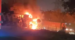 Gurugram Truck Fire: Speeding Vehicle Overturns, Catches Fire Near Vatika Chowk