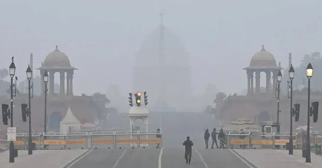 delhi-aqi-today-air-quality-improves-to-poor-category-at-288-airport-issues-advisory-as-flights-operate-under-cat-iii