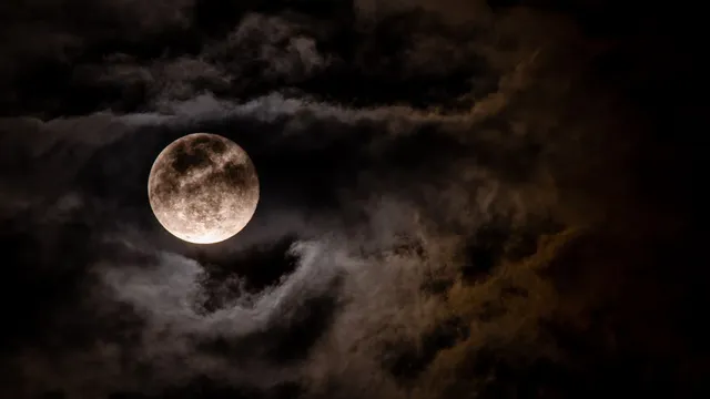 moonrise-time-today-check-mumbai-bengaluru-hyderabad-chennai-and-other-city-timings-for-sakat-chauth-2026