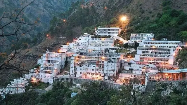 vaishno-devi-darshan-shrine-board-warns-against-fraudulent-booking-scams-announces-smart-locker-facility-for-pilgrims