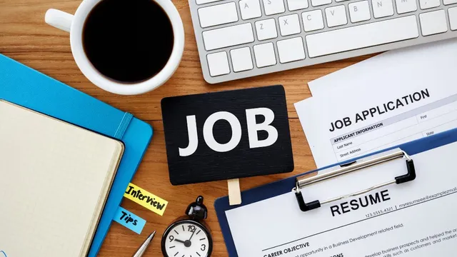 job-change-in-2026-majority-indian-employees-planning-a-job-switch-but-feeling-totally-unprepared-likedin-report
