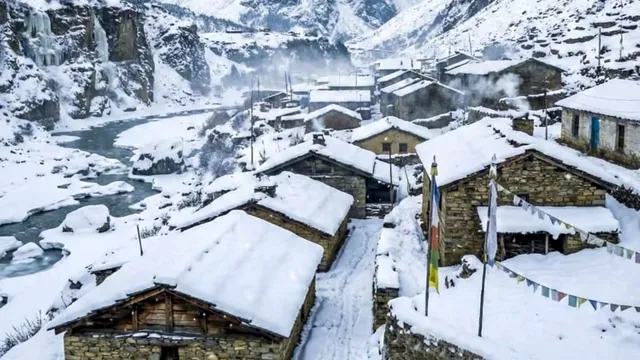 uttarakhand-weather-imd-issues-snowfall-alert-for-rudraprayag-chamoli-uttarkashi-other-districts-as-cold-intensifies-across-hills-check-forecast