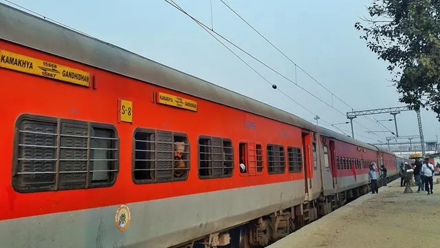 kamakhya-express-robbery-miscreants-loot-passengers-in-4-coaches-flee-after-pulling-chain-near-hardas-bigha