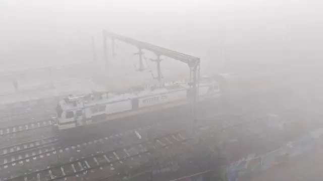 railway-news-dense-fog-disrupts-trains-as-over-70-running-late-from-delhi-check-list-of-major-trains-from-delhi