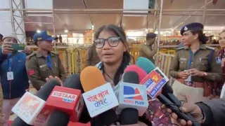 'I Am From Tribal Community, Want To Be Doctor': Girl Breaks Down After Being Stopped To Meet CM; A Surprise From Mohan Yadav | Watch