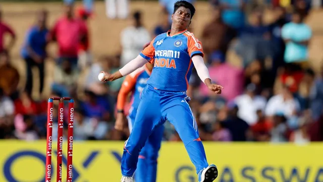 wpl-2026-pooja-vastrakar-ruled-out-for-two-weeks-due-to-hamstring-injury-confirms-rcb-head-coach