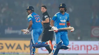 india-national-cricket-team-vs-new-zealand-national-cricket-team-live-cricket-score-ind-vs-nz-1st-odi-full-scorecard-vadodara-weather-update-virat-kohli-rohit-sharma-lb