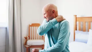 How Winter Triggers Joint Pain, Stiffness And Fracture Risk In Seniors; Know From Doctor