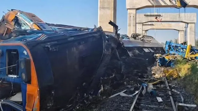 thailand-train-accident-live-updates-many-killed-and-injured-after-crane-falls-on-train-video-photos-death-toll