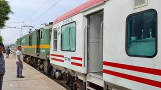 nauchandi-express-upgrade-train-gets-modern-lhb-coaches-for-safer-faster-journey-on-saharanpur-prayagraj-route