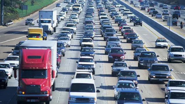 mumbai-ahmedabad-highway-traffic-advisory-heavy-vehicles-banned-for-next-2-days-for-long-march-check-alternative-routes