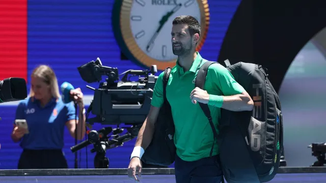 australian-open-novak-djokovic-blasts-way-past-francesco-maestrelli-into-round-3