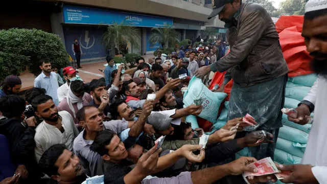pakistan-flour-crisis-wheat-prices-soar-in-south-punjab
