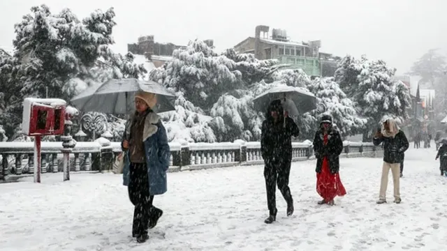 weather-update-seasons-first-snowfall-in-shimla-manali-to-bring-chills-in-plains-imd-issues-cold-wave-alert-for-up-bihar