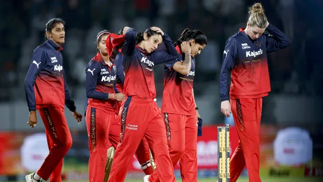 royal-challengers-bengaluru-vs-mumbai-indians-wpl-2026-rcb-vs-mi-toss-update-smriti-mandhana-harmanpreet-kaur-vadodara