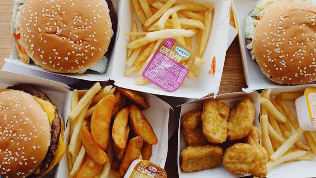 economic-survey-2026-suggests-ban-advertising-of-ultraprocessed-foods-from-6-am-to-11-pm-details