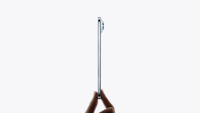 consumers-arent-buying-apples-vision-for-a-slimmer-iphone-suggests-report