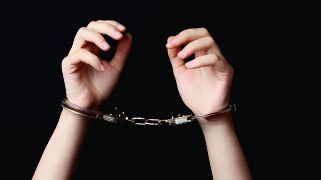 hyderabad-rapido-driver-extorted-lakhs-by-posing-as-cop-lured-victims-with-fake-women-profile-online