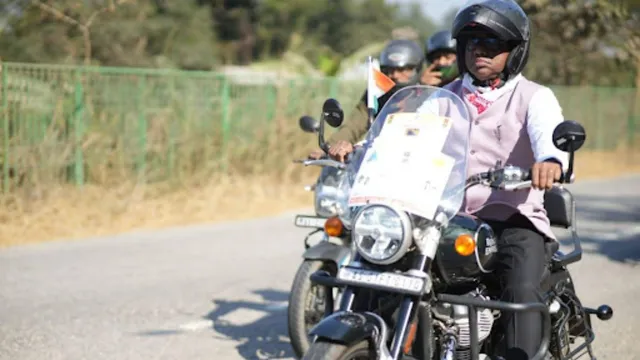 royal-enfield-hunter-350-the-bike-that-young-riders-cant-stop-buying