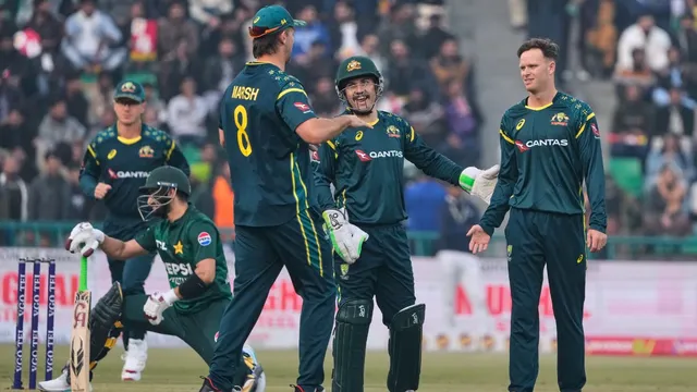 t20-world-cup-ricky-ponting-tips-outofform-australia-to-reach-top-4-chooses-this-team-as-clear-favourites