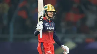 rcbw-vs-dcw-final-smriti-mandhanas-flawless-knock-powers-royal-challengers-bengaluru-to-second-wpl-title