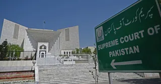 Supreme Court Orders Medical Care For Former PM Imran Khan Following Severe Vision Loss