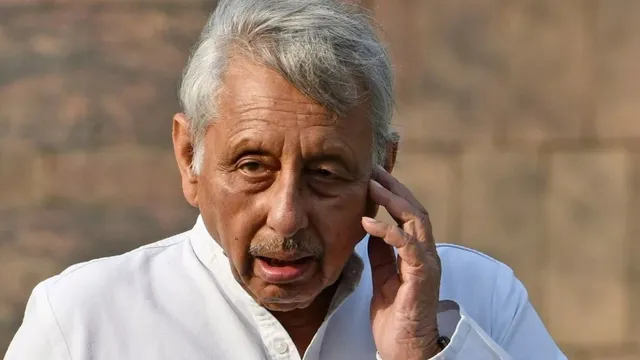 vijayan-eulogy-to-congress-bashing-mani-shankar-aiyar-exposes-wide-cracks-in-party-ahead-of-kerala-polls