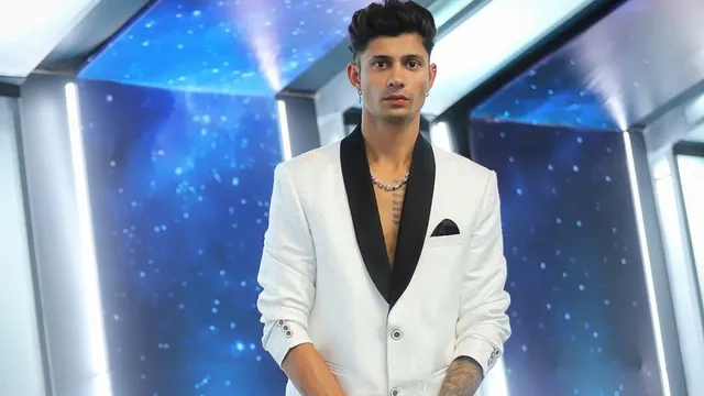 vishu-is-fake-splitsvilla-16-contestant-ayush-jamwal-says-he-is-gullu-and-gauresh-third-wheel-exclusive