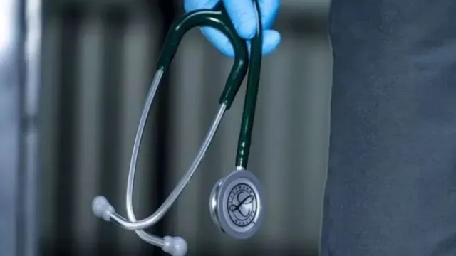bihar-woman-in-labour-denied-care-after-delivery-as-doctors-diagnose-her-with-hiv