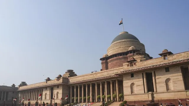 who-was-edwin-lutyens-british-architects-bust-at-rashtrapati-bhavan-is-replaced-by-c-rajagopalachari-statue