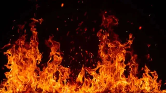 andhra-firecracker-unit-blast-several-dead-injured-after-explosion-at-firecracker-manufacturing-unit-in-kakinada