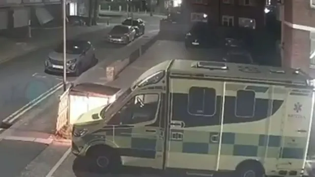 london-arson-attack-pm-keir-starmer-condemns-arson-attack-targeting-ambulances-outside-london-synagogue-says-antisemitism-has-no-place-in-uk