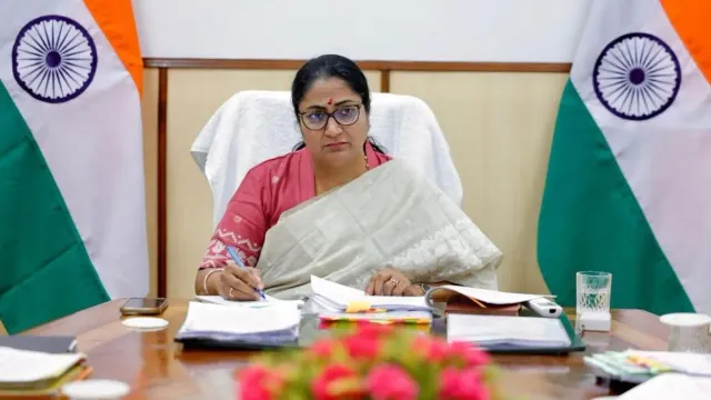 delhi-budget-2026-free-lpg-cylinders-on-holi-diwali-infra-boost-with-roads-and-flyovers-10-points