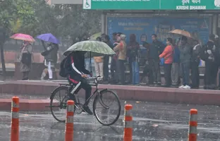 delhi-weather-today-rain-hits-parts-of-delhi-noida-ghaziabad-gurgaon-orange-alert-issued-check-imd-forecast-for-march-31
