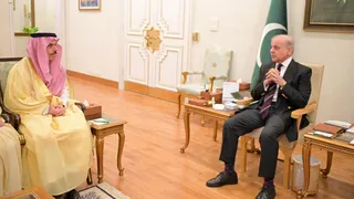 No Nuclear Umbrella, Only Shoulder: Pakistan PM Shehbaz Sharif's 'Bold' Assurance To Saudi Arabia Amid Iranian Attack