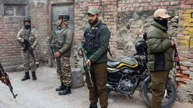jammu-and-kashmir-police-bust-interstate-let-module-terrorist-on-run-for-16-years-among-five-arrested-in-srinagar