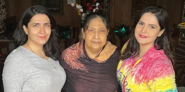 zareen-khan-mother-parveen-khan-passes-away-in-mumbai-after-prolonged-illness-housefull-2-actress-shares-official-statement